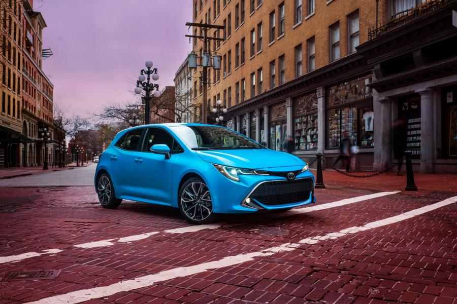 Toyota Corolla XSE Hatchback 2018 года  (NA) (фото 40 из 88)